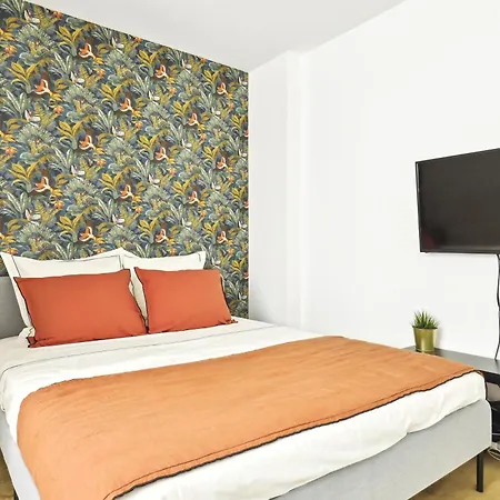 Luxury Near Eiffel Tower