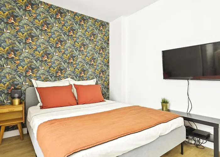 Luxury Near Eiffel Tower