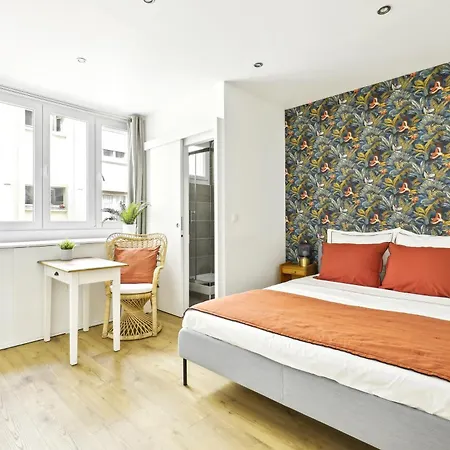 Luxury Near Eiffel Tower 아파트 *